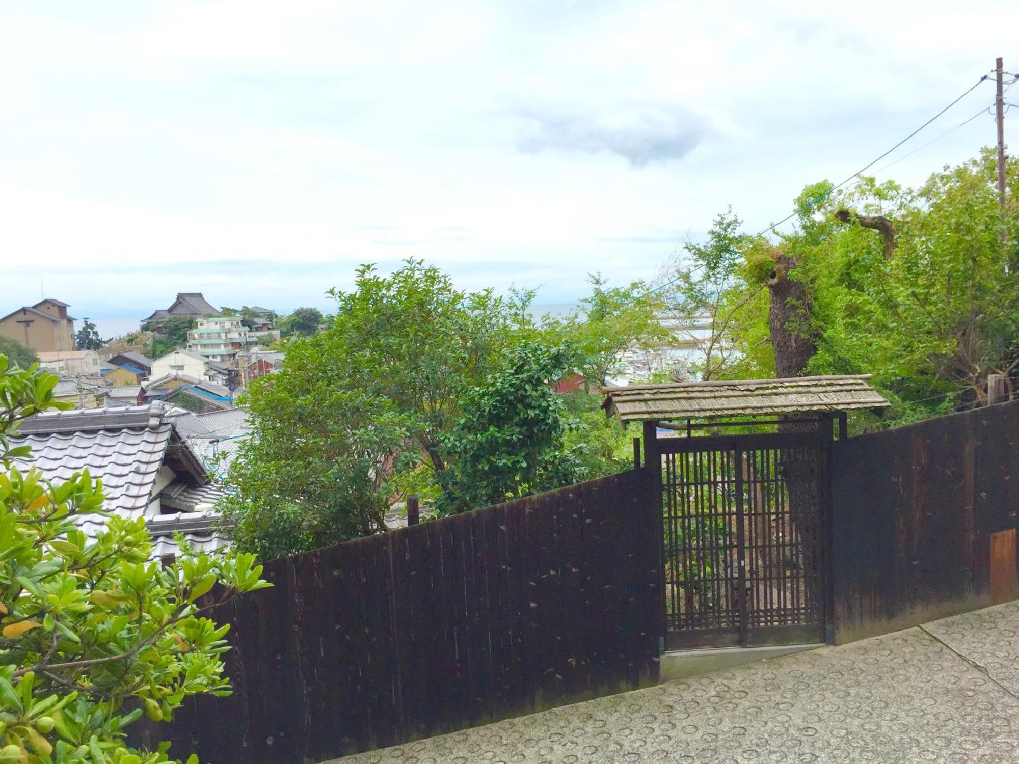 城跡石垣上の絶景古民家宿 鞆城茶屋庵 Tomo Kültér fotó
