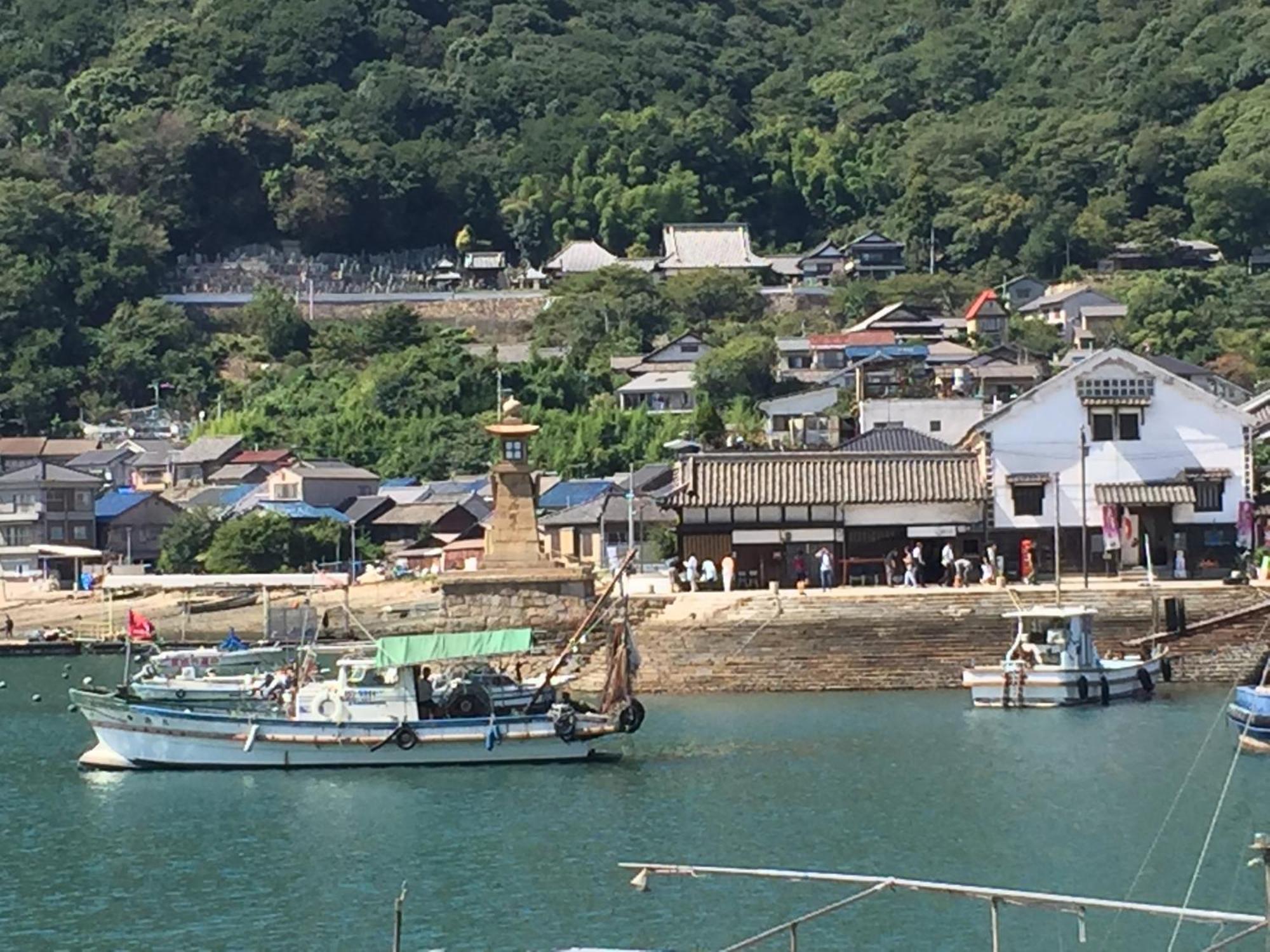 城跡石垣上の絶景古民家宿 鞆城茶屋庵 Tomo Kültér fotó